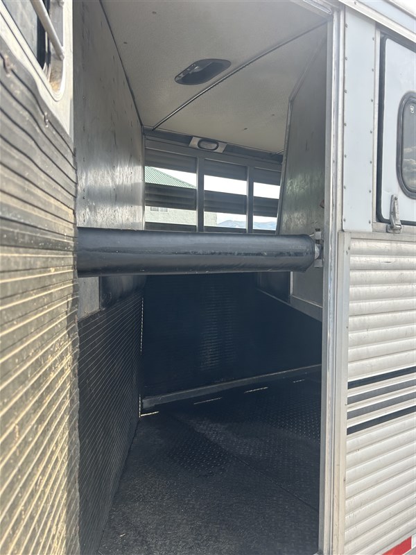 Trailer Photo 10