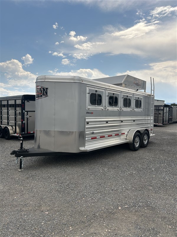 Trailer Photo 2