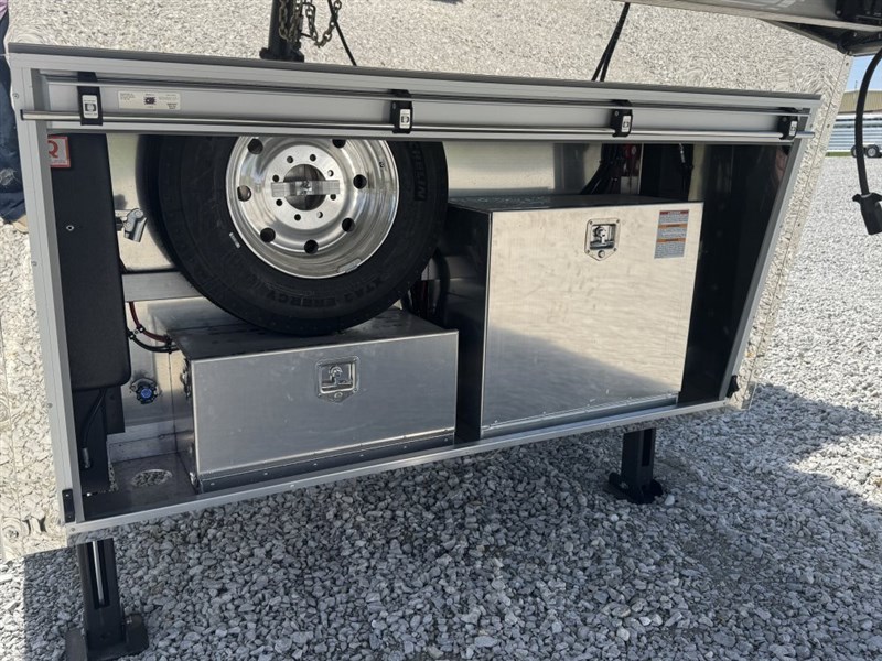 2025 Twister Trailer 8414 side load