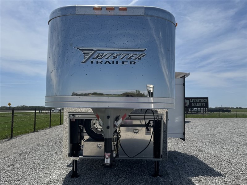 2025 Twister Trailer 8414 side load
