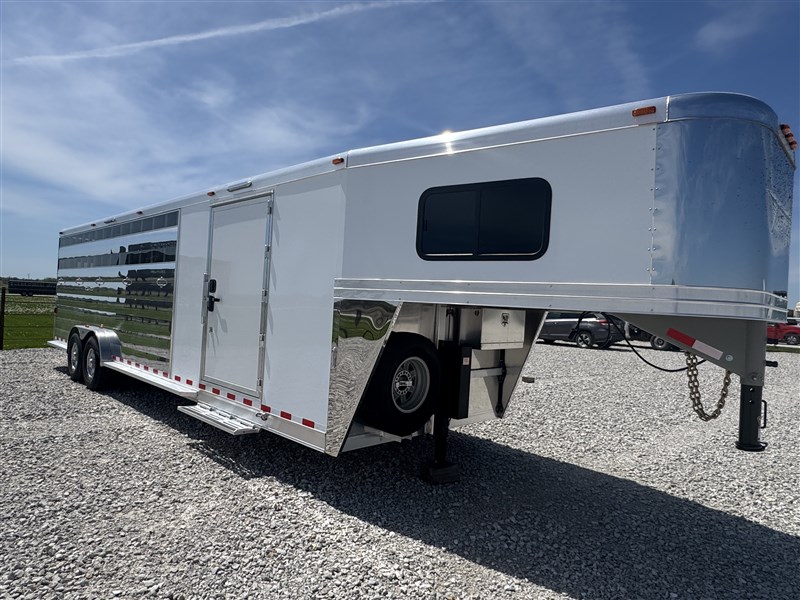 2025 Twister Trailer 28' stock combo