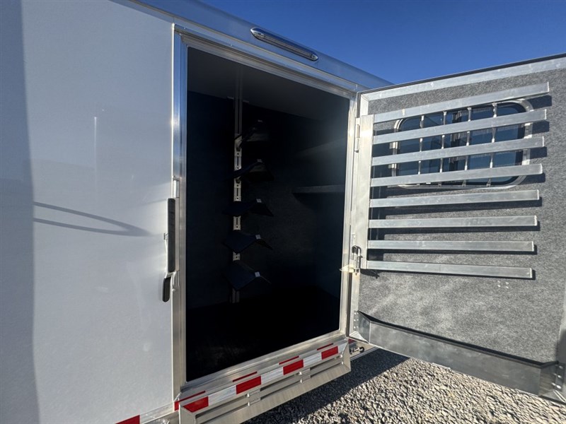 2025 Twister Trailer 5 horse stock combo with trainers tack