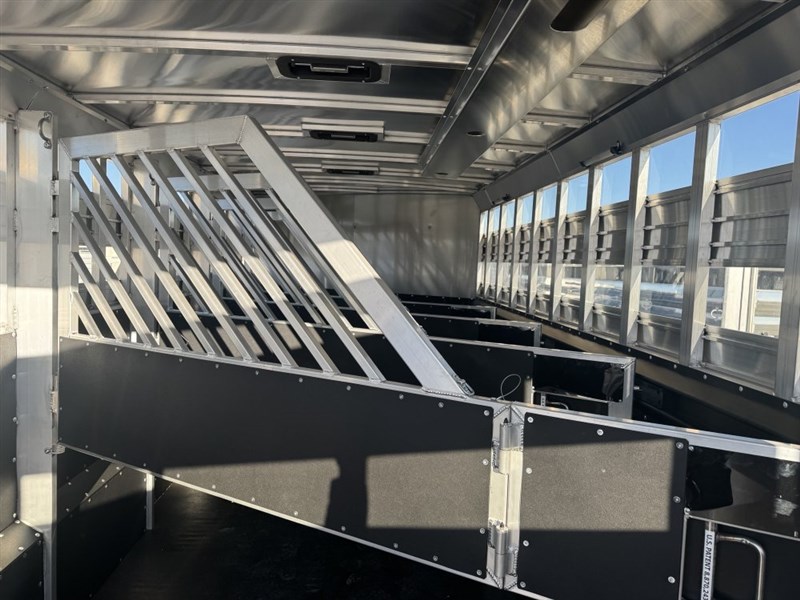 2025 Twister Trailer 5 horse stock combo with trainers tack