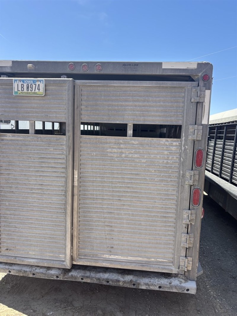 2017 Alum-line 25' livestock trailer