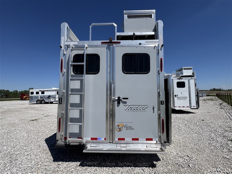 Trailer Photo 14