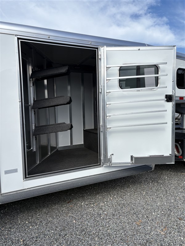 2026 Hart solution 3 horse gooseneck trailer