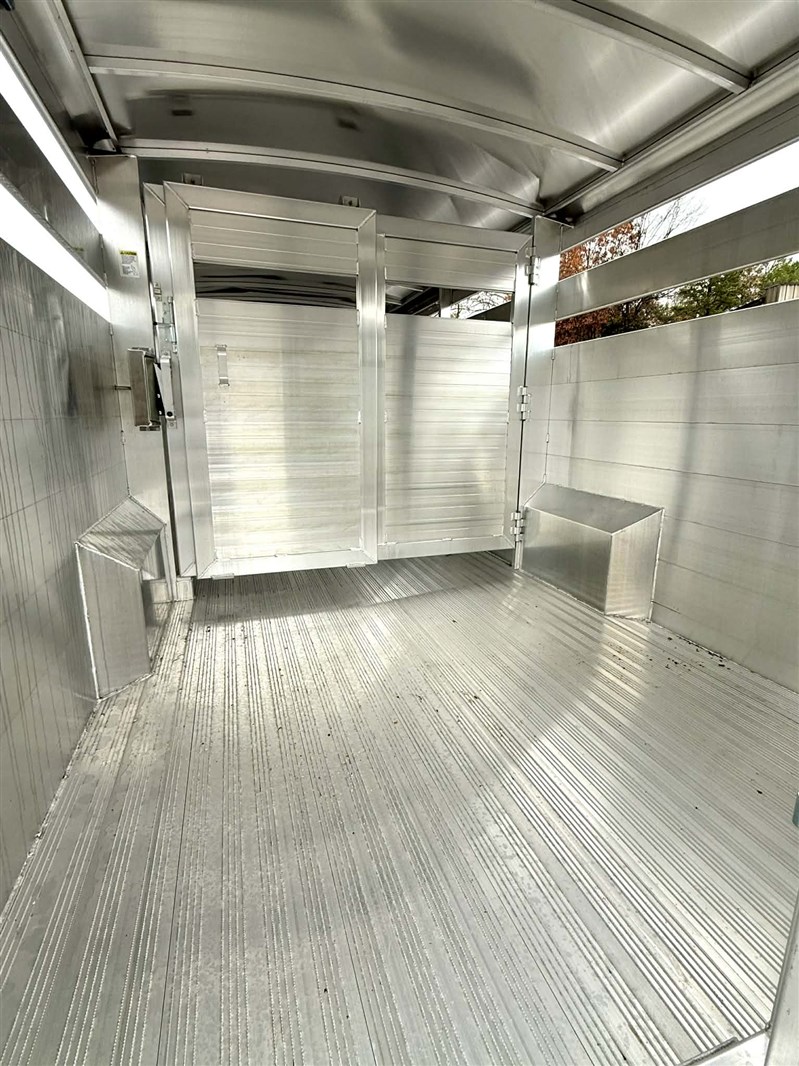 2026 Hillsboro endura 24' stock trailer