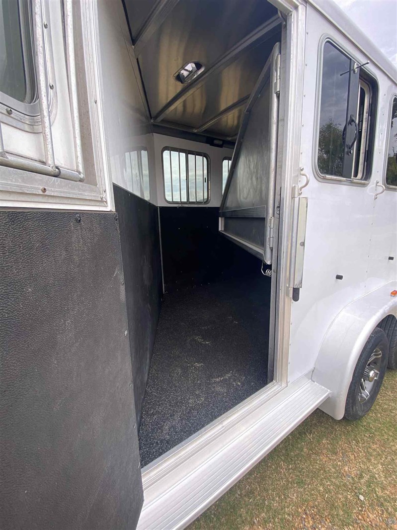 2018 Exiss 3 horse slant 703bpht