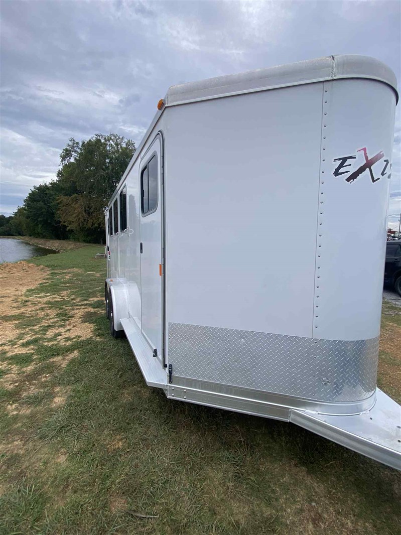 Trailer Photo 11