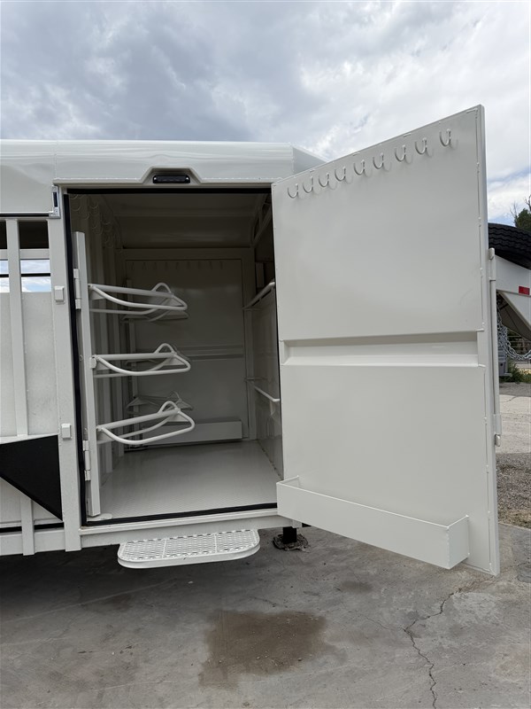 Trailer Photo 14