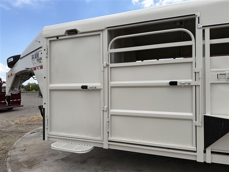 Trailer Photo 2