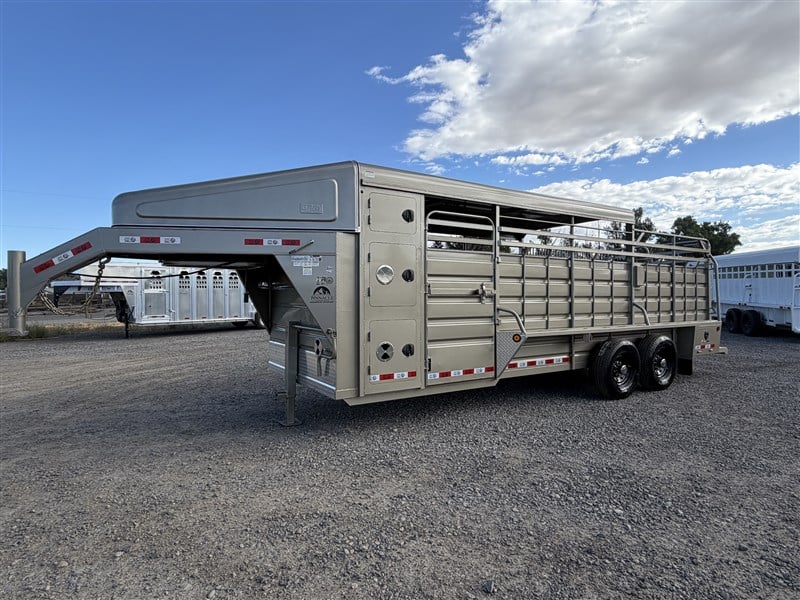 2026 GR 22' w/2' Saddle/Dog Boxs