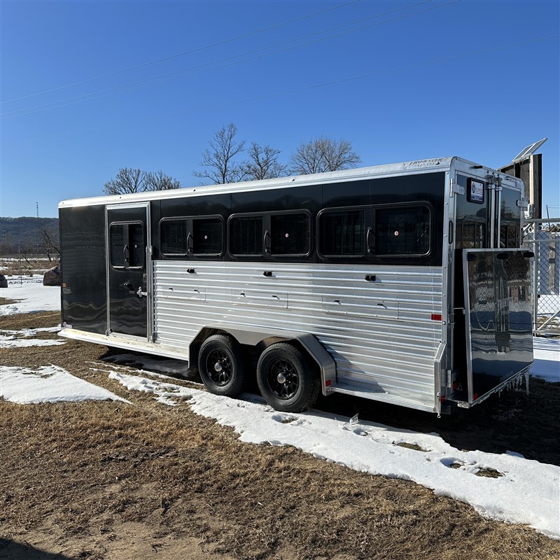 Trailer Photo 2