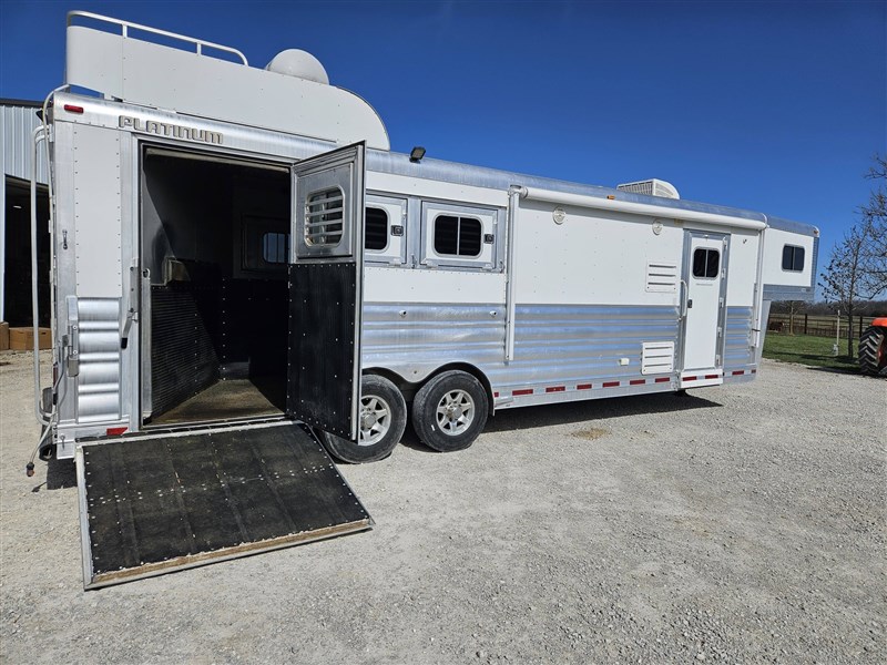 Trailer Photo 2