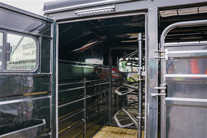 Trailer Photo 11