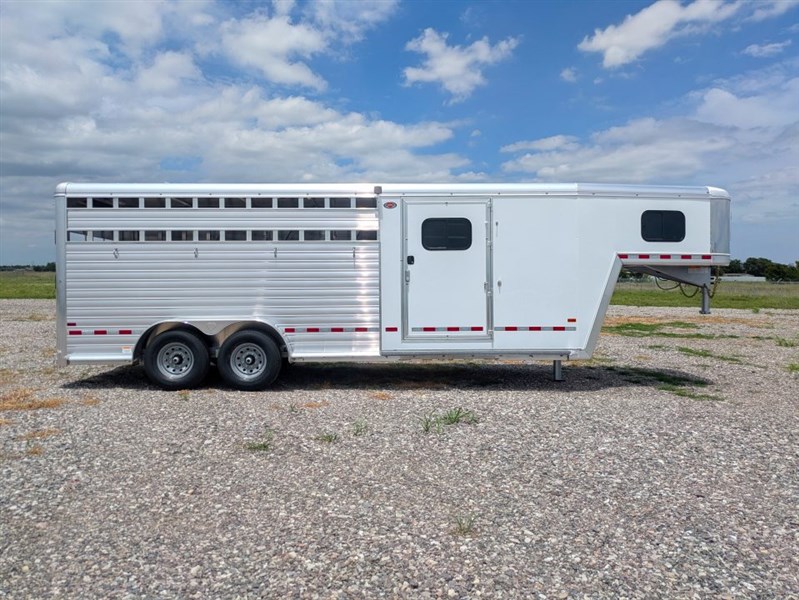 Trailer Photo 3