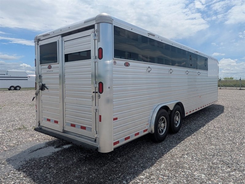 Trailer Photo 2