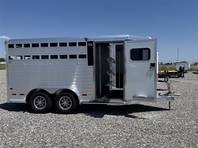 Trailer Photo 3