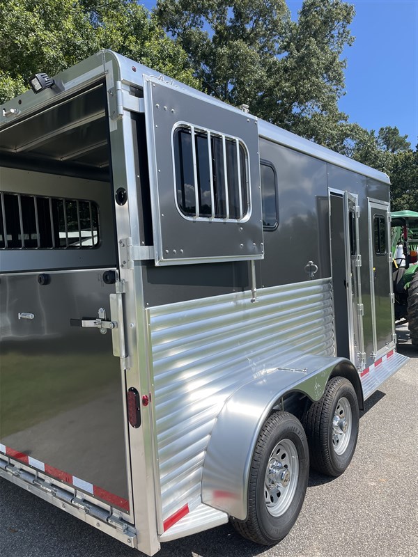Trailer Photo 16