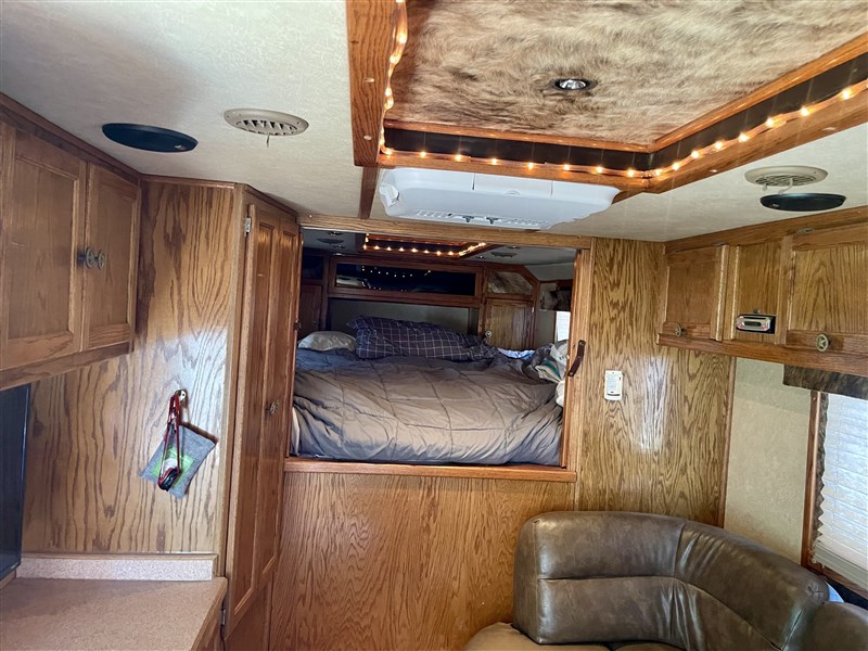 2003 Platinum Coach 2003