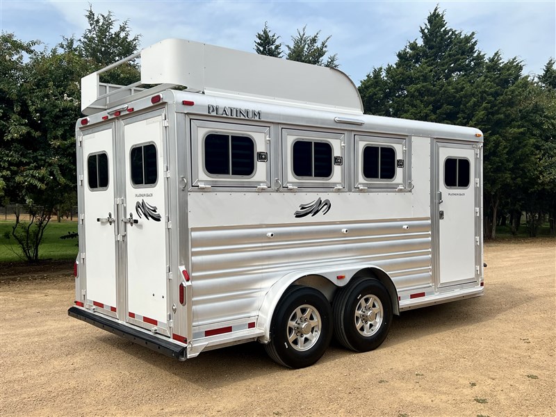 2018 Platinum Coach 3 horse bp