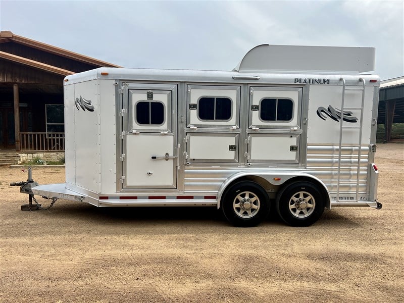 2018 Platinum Coach 3 horse bp