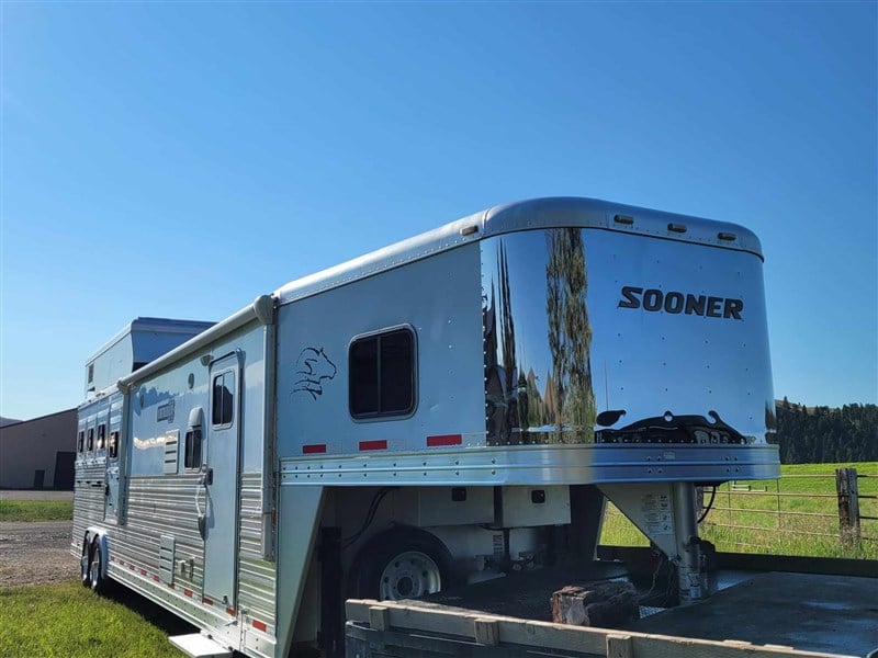 2014 Sooner living quarters