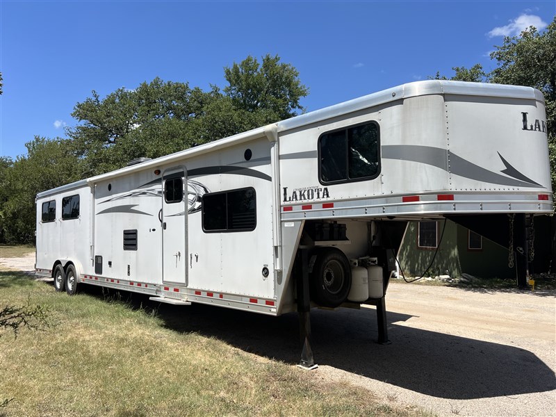 2016 Lakota charger