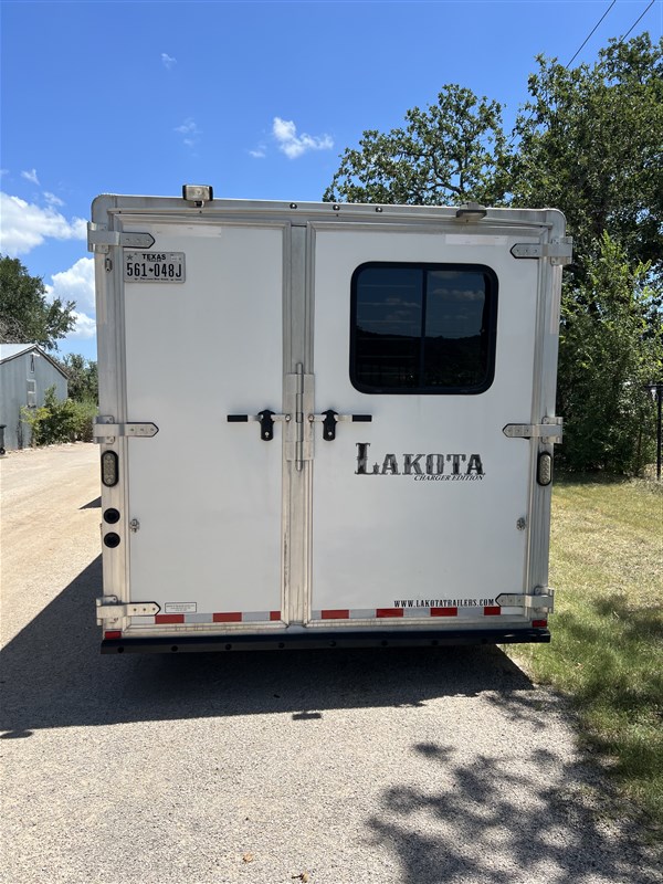 2016 Lakota charger