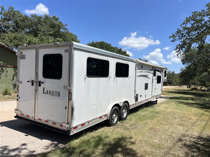 2016 Lakota charger