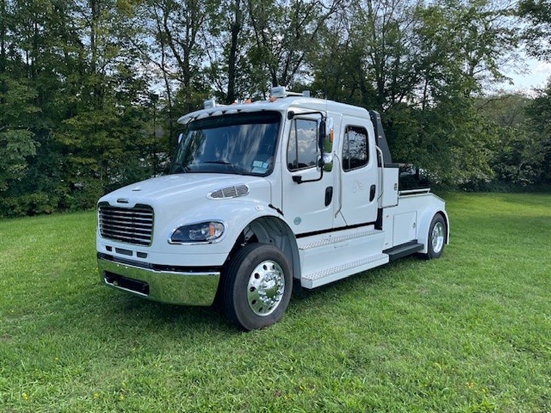 2023  Freightliner - BOLT