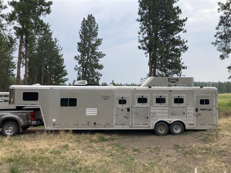 2011 Logan Coach razor xl