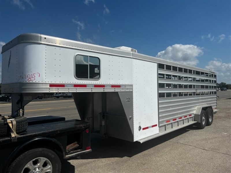2011  Featherlite