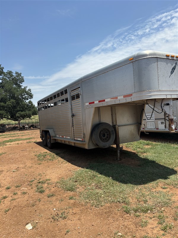 2000  Featherlite