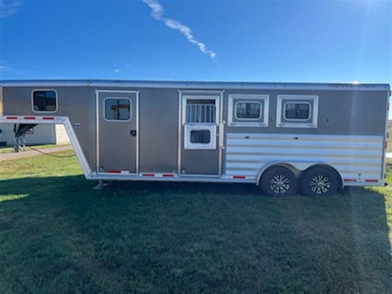 2019  Featherlite