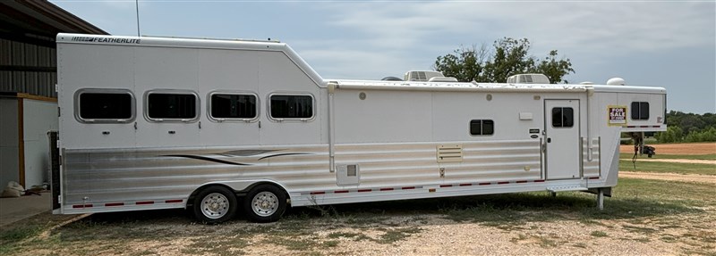 2016  Featherlite