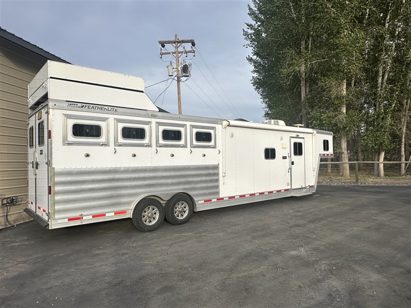 Trailer Photo 10