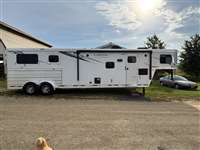 2022 2 horse Lakota Charger