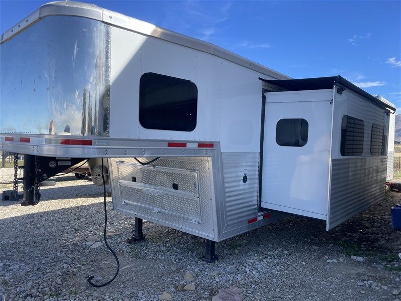 Trailer Photo 3