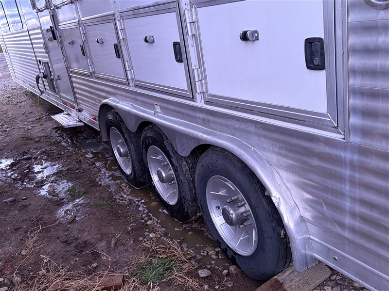 Trailer Photo 17