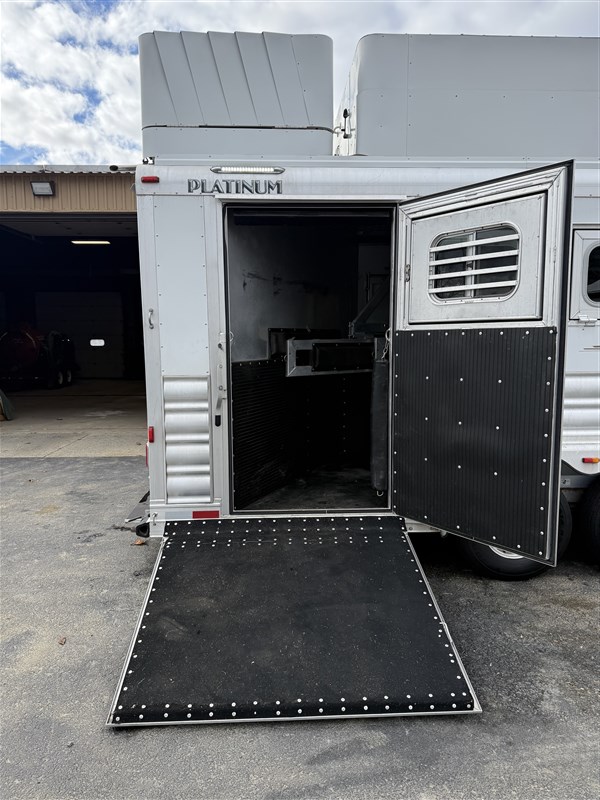 Trailer Photo 7