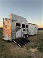 2023 3 horse Cimarron 3 Horse side load LQ