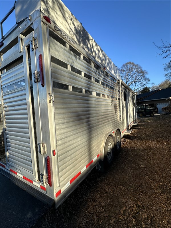 Trailer Photo 4