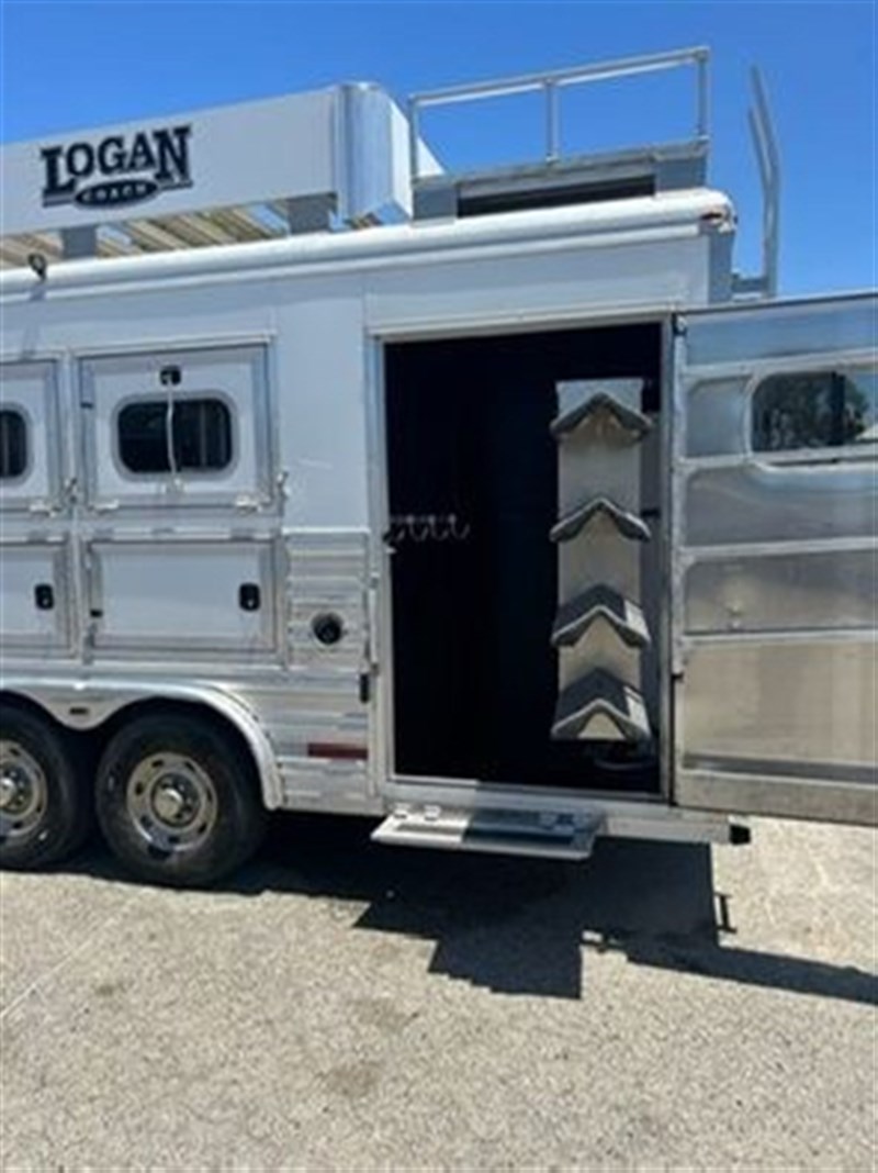 Trailer Photo 3