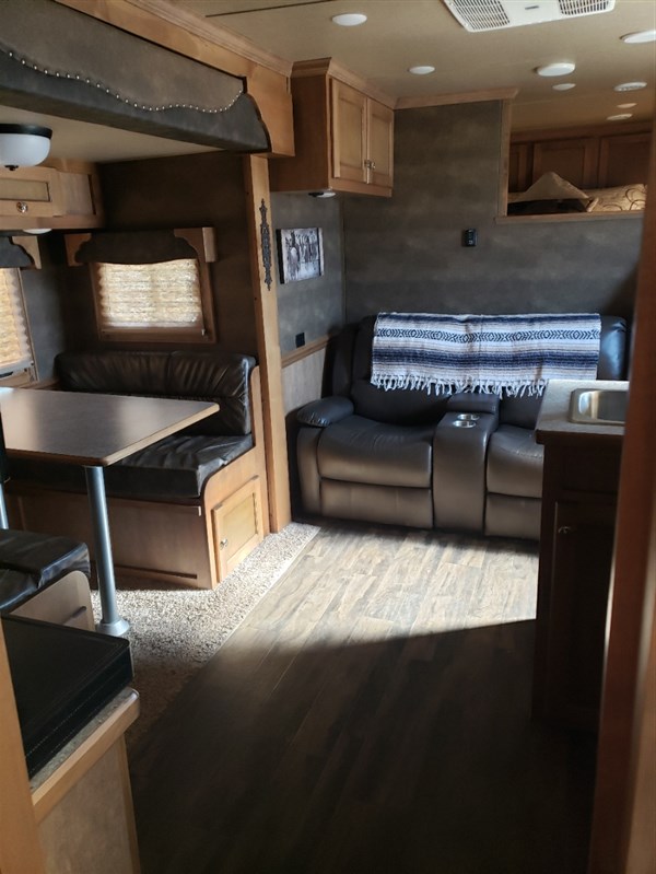 Trailer Photo 18