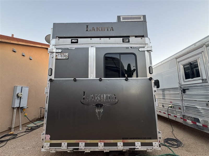 Trailer Photo 7