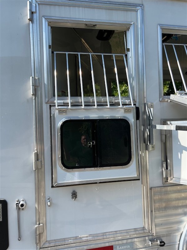 Trailer Photo 8