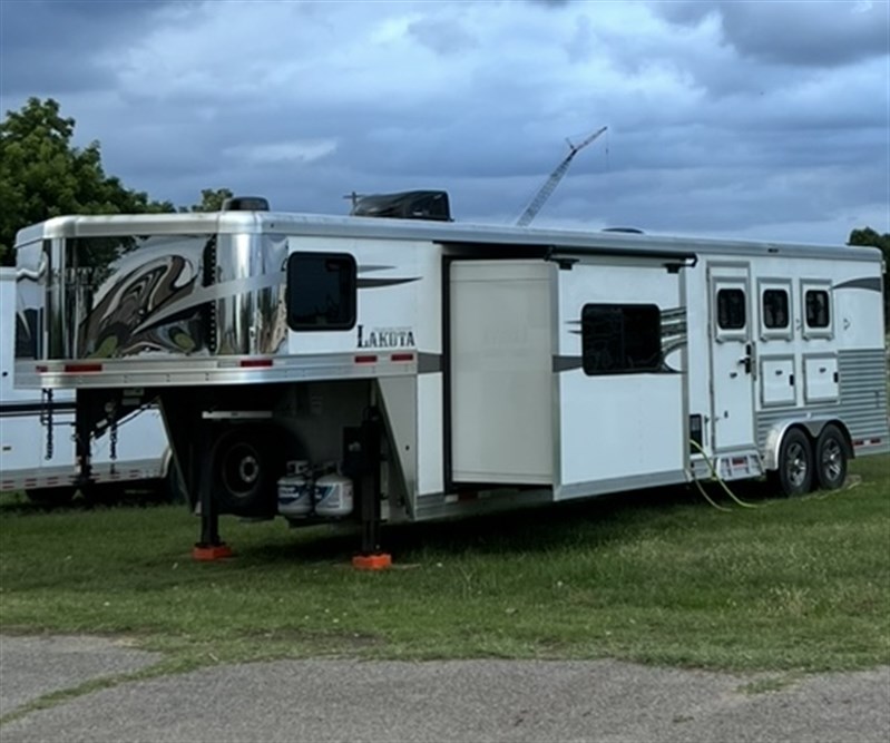 Trailer Photo 2