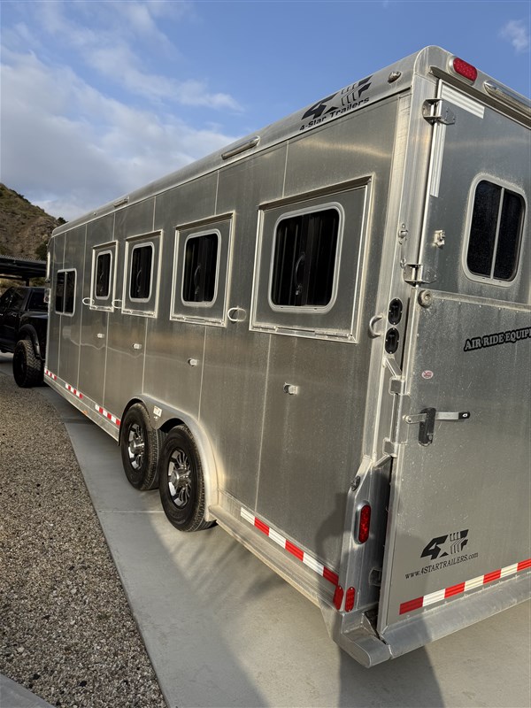 Trailer Photo 2