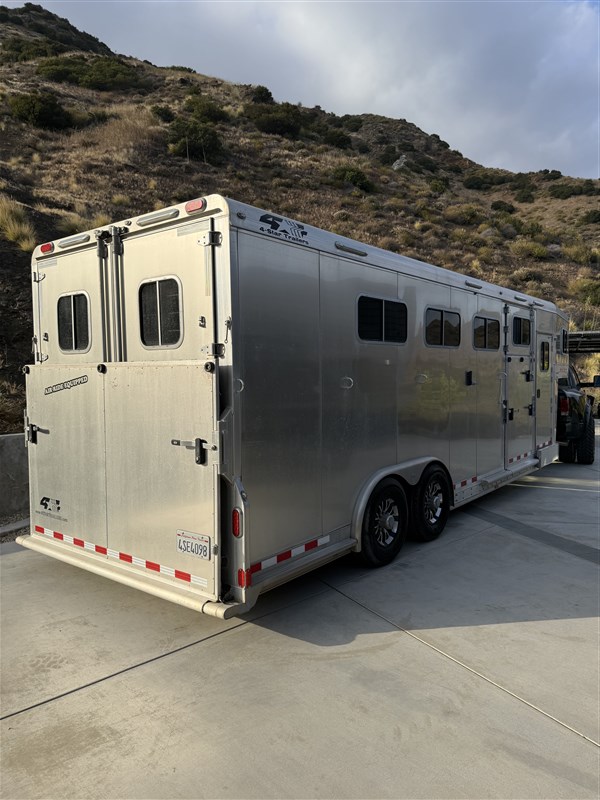 Trailer Photo 5